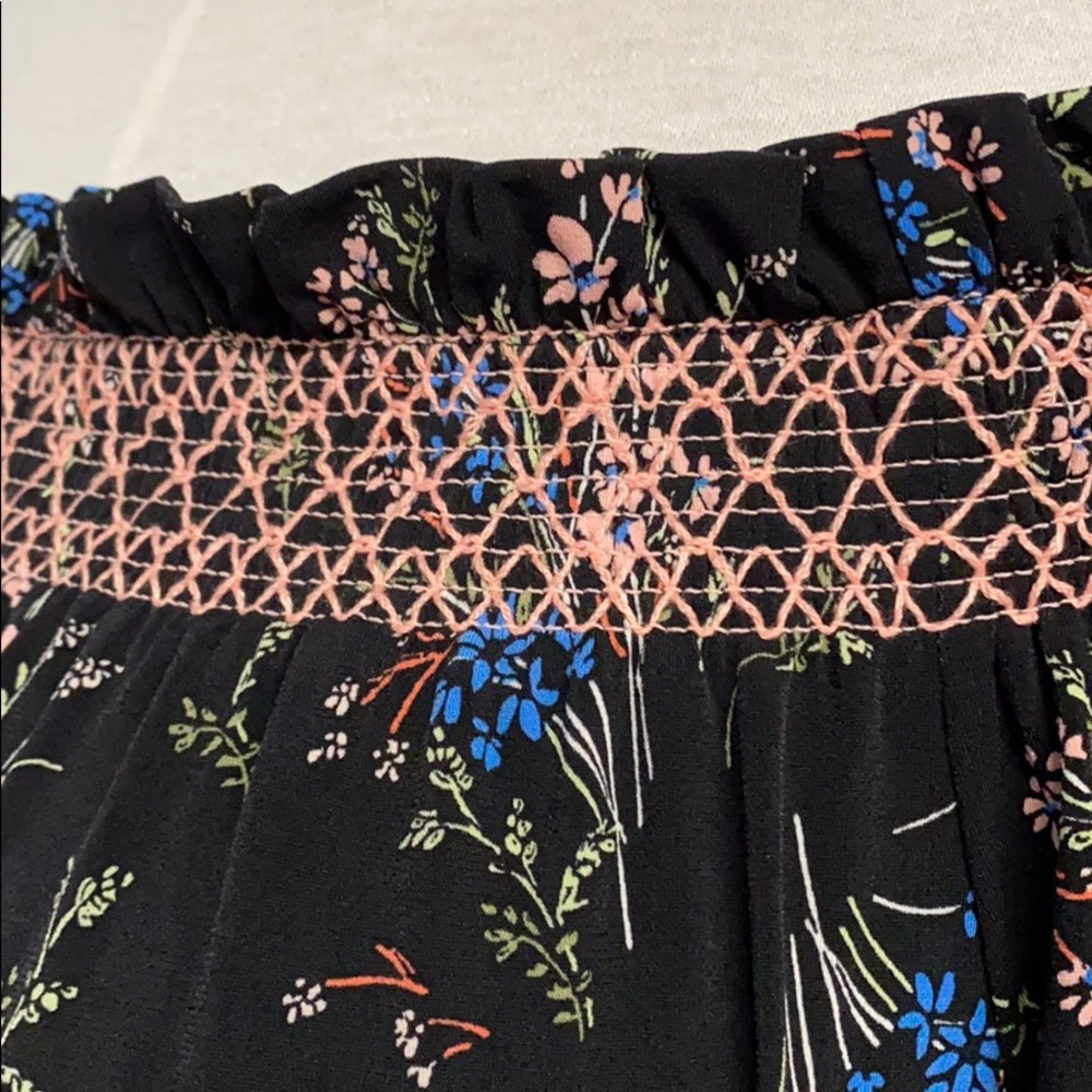 CeCe NWT off shoulder smocked knit top Sz XL - Picture 3 of 8